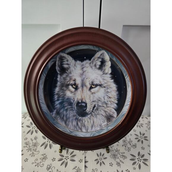 Vintage 1995 Bradford Exchange Mystic Spirit “Arctic Nights” Wolf Plate Framed - Picture 1 of 16